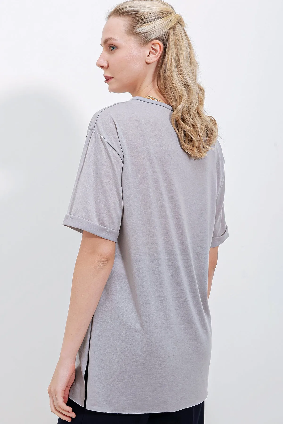 4123 yirtmaçli oversize tişört