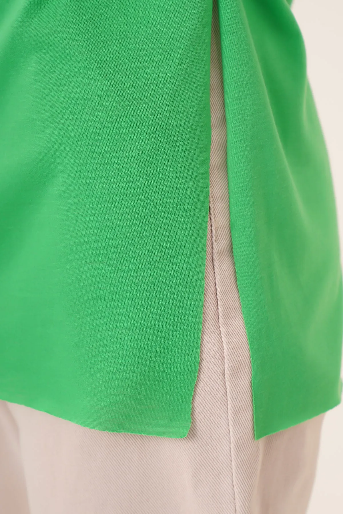 4123 yirtmaçli oversize tişört