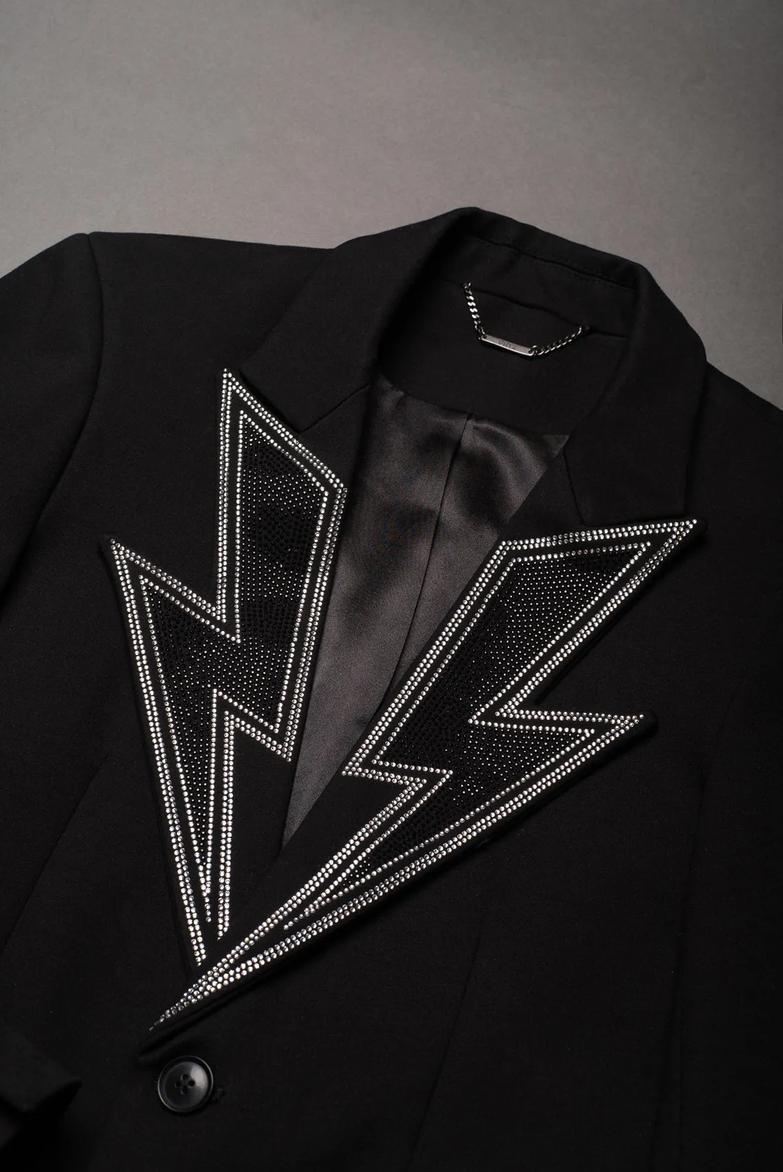 Black Bolt Lapel Blazer
