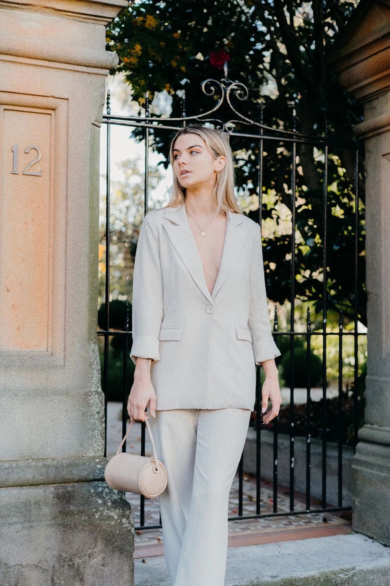 CHIC GAL SUIT SET FREE AU SHIP