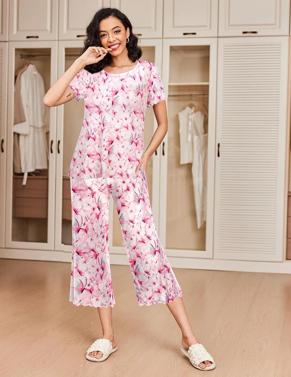 Ekouaer 2 Pack: Women's Pajamas Set Short Sleeve Sleepwear Capri Pants Pjs Soft Loungewear with Pockets