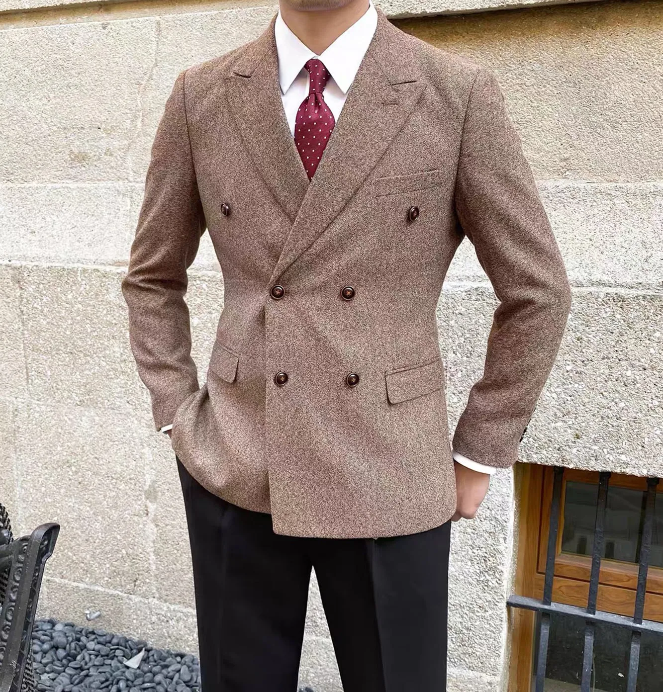 Formal Men's Wool Herringbone Peak Lapel Blazer