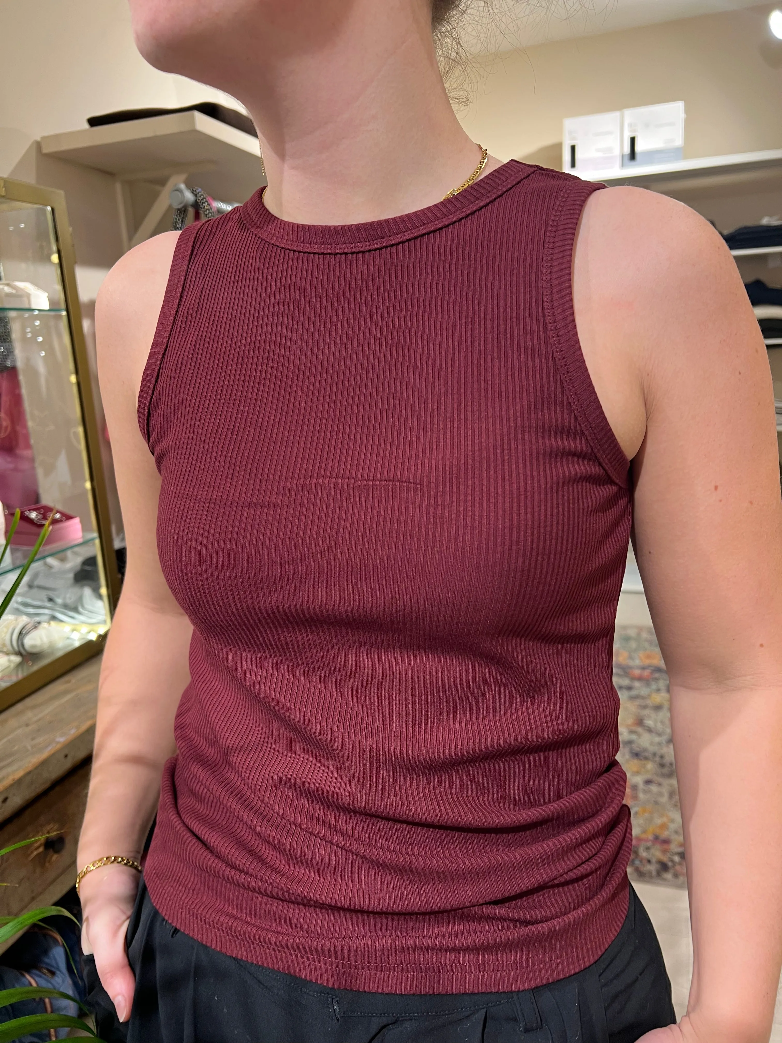 La Rouge LR1103 Lisa Singlet Aubergine