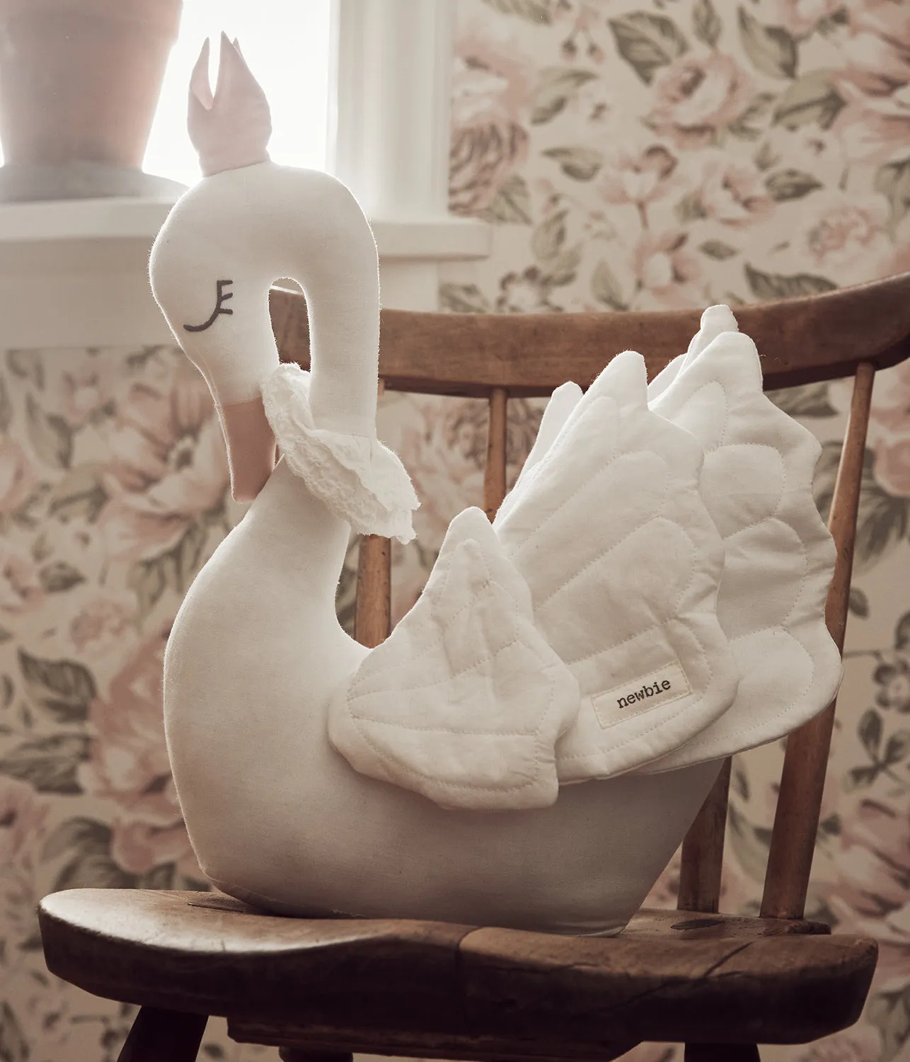 Swan soft toy