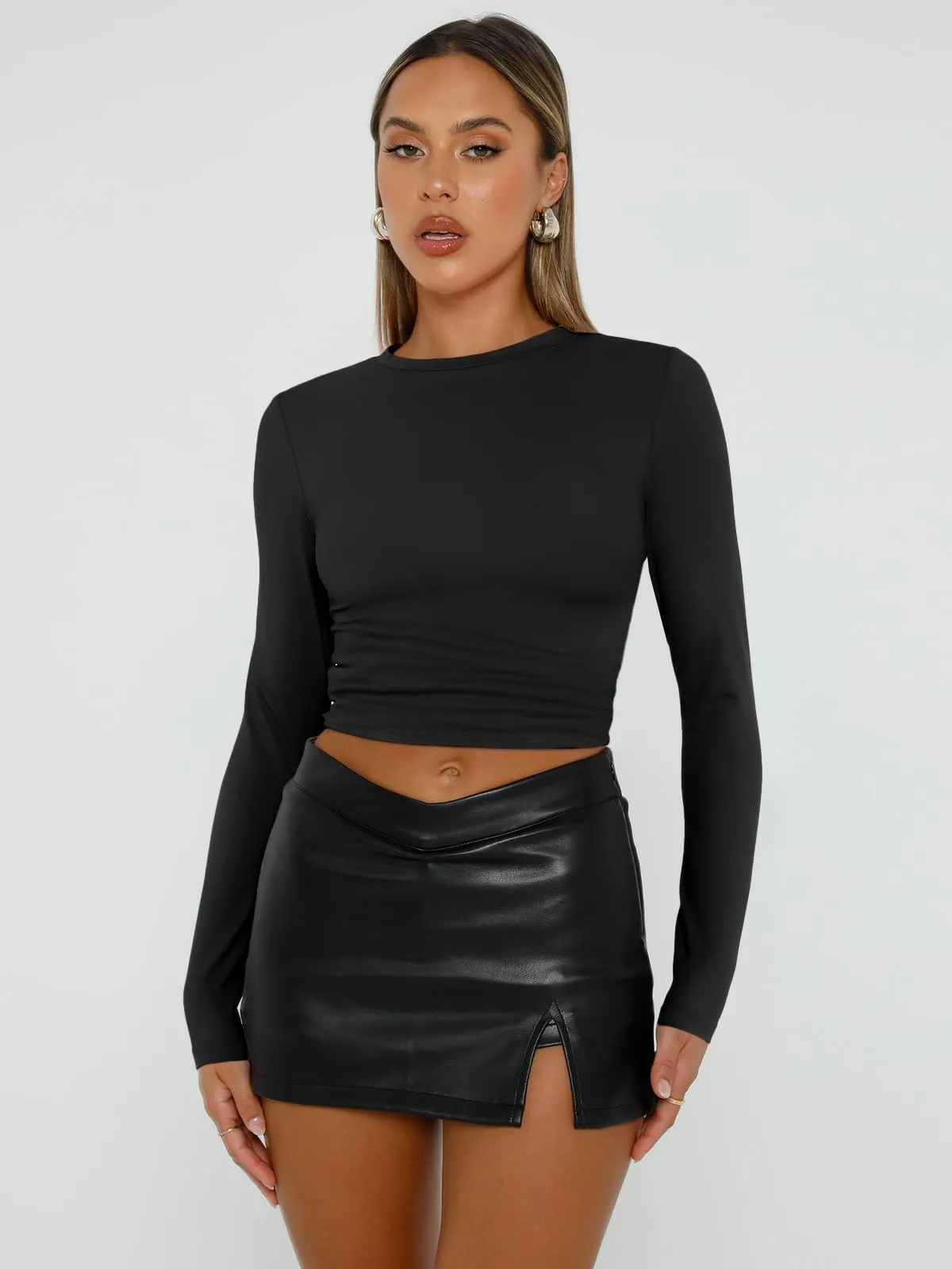 Trendy Queen Long Sleeve Shirts for Women Basic Spring Crop Tops Tees Tight Slim Fit Cute Going Out New Year Outfits Teen Girls Fall Winter Y2k Clothing 2024 Black M