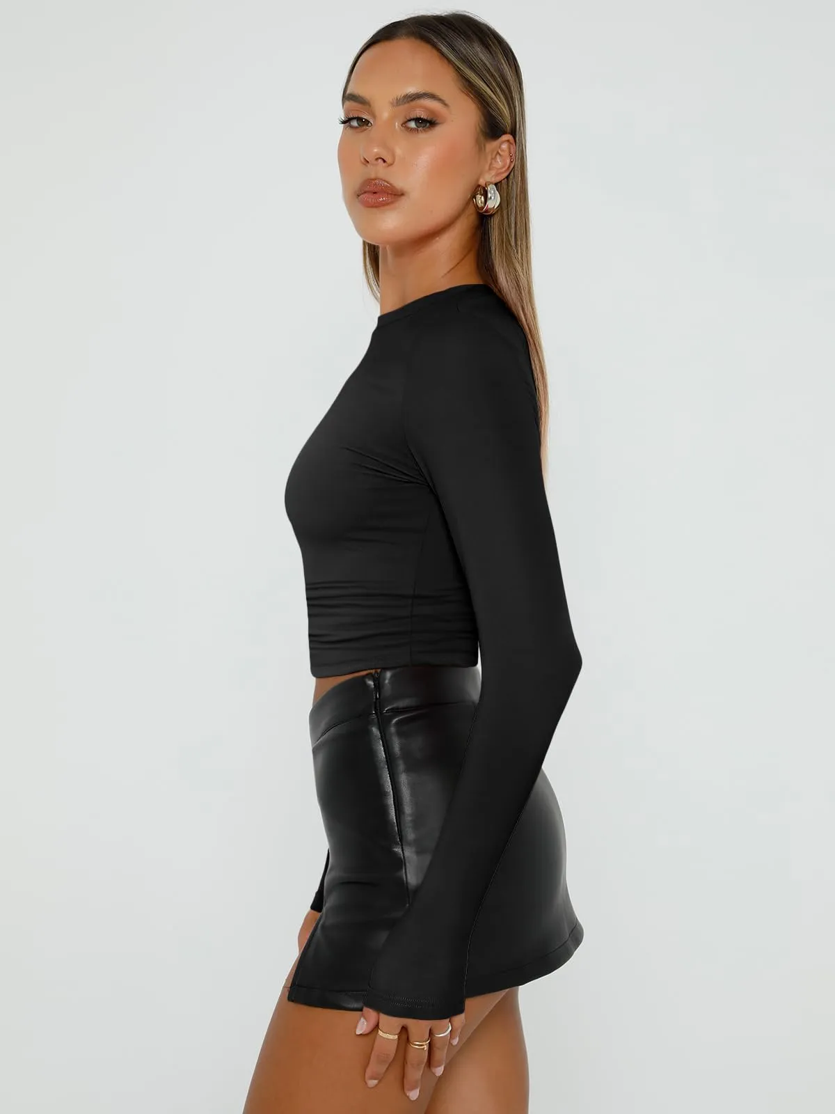 Trendy Queen Long Sleeve Shirts for Women Basic Spring Crop Tops Tees Tight Slim Fit Cute Going Out New Year Outfits Teen Girls Fall Winter Y2k Clothing 2024 Black M