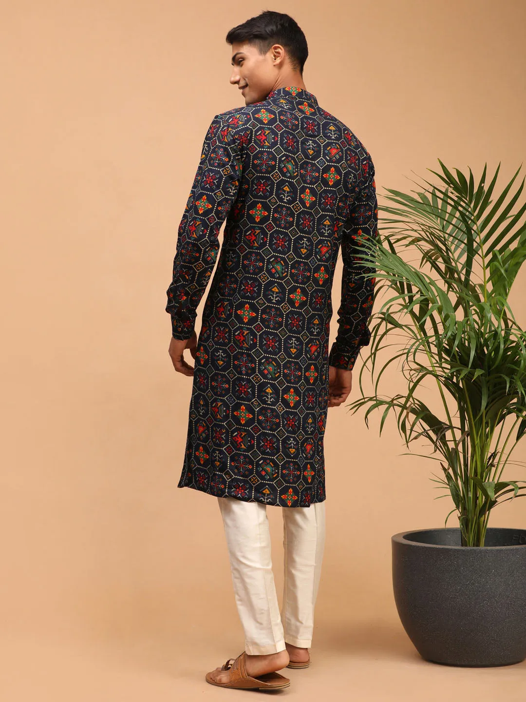 Vastramay Men's Blue Printed Kurta Set