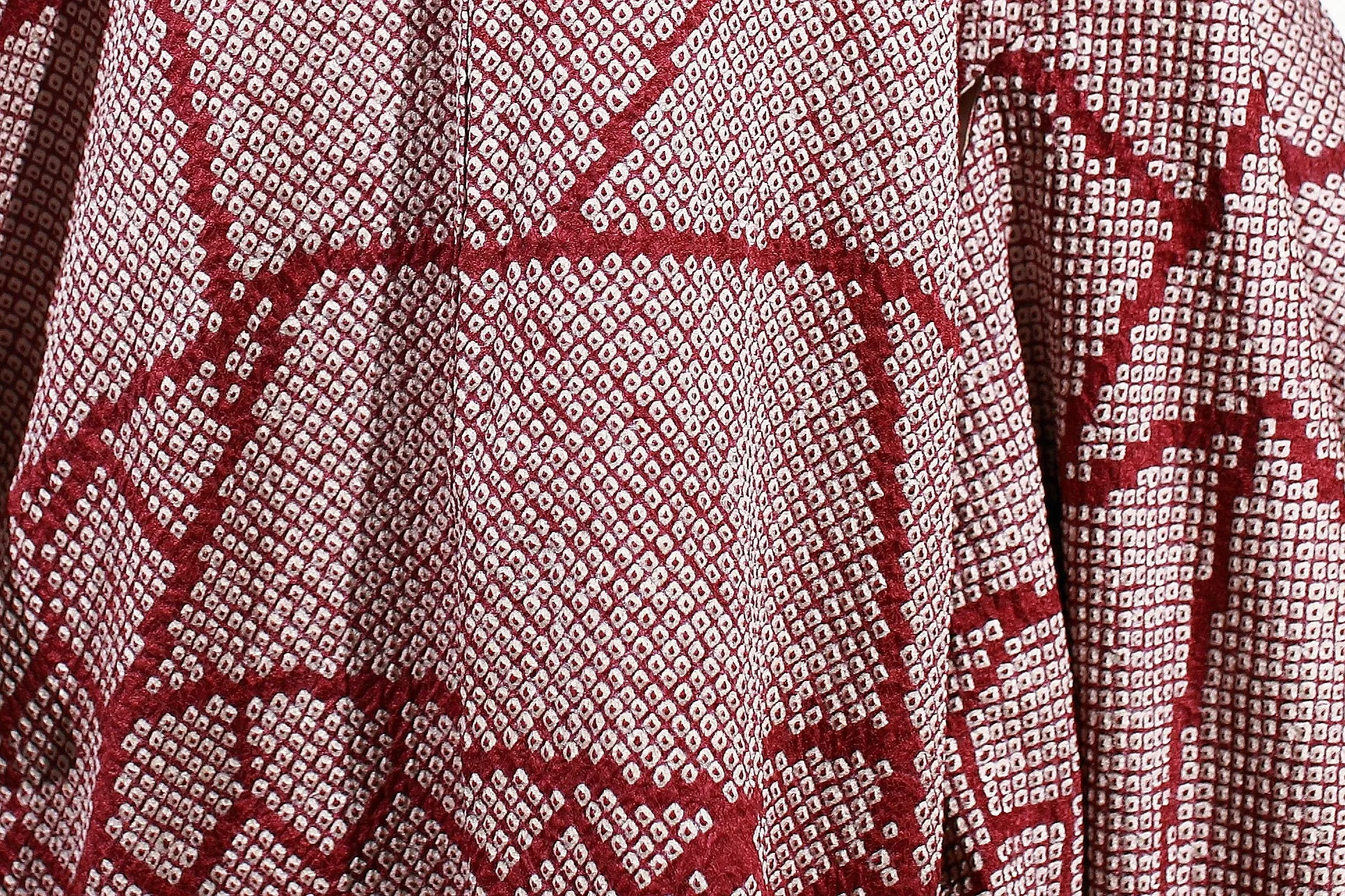 Vintage Japanese Shibori Haori Jacket - Cherry Blossom Grid Pattern in Red and White